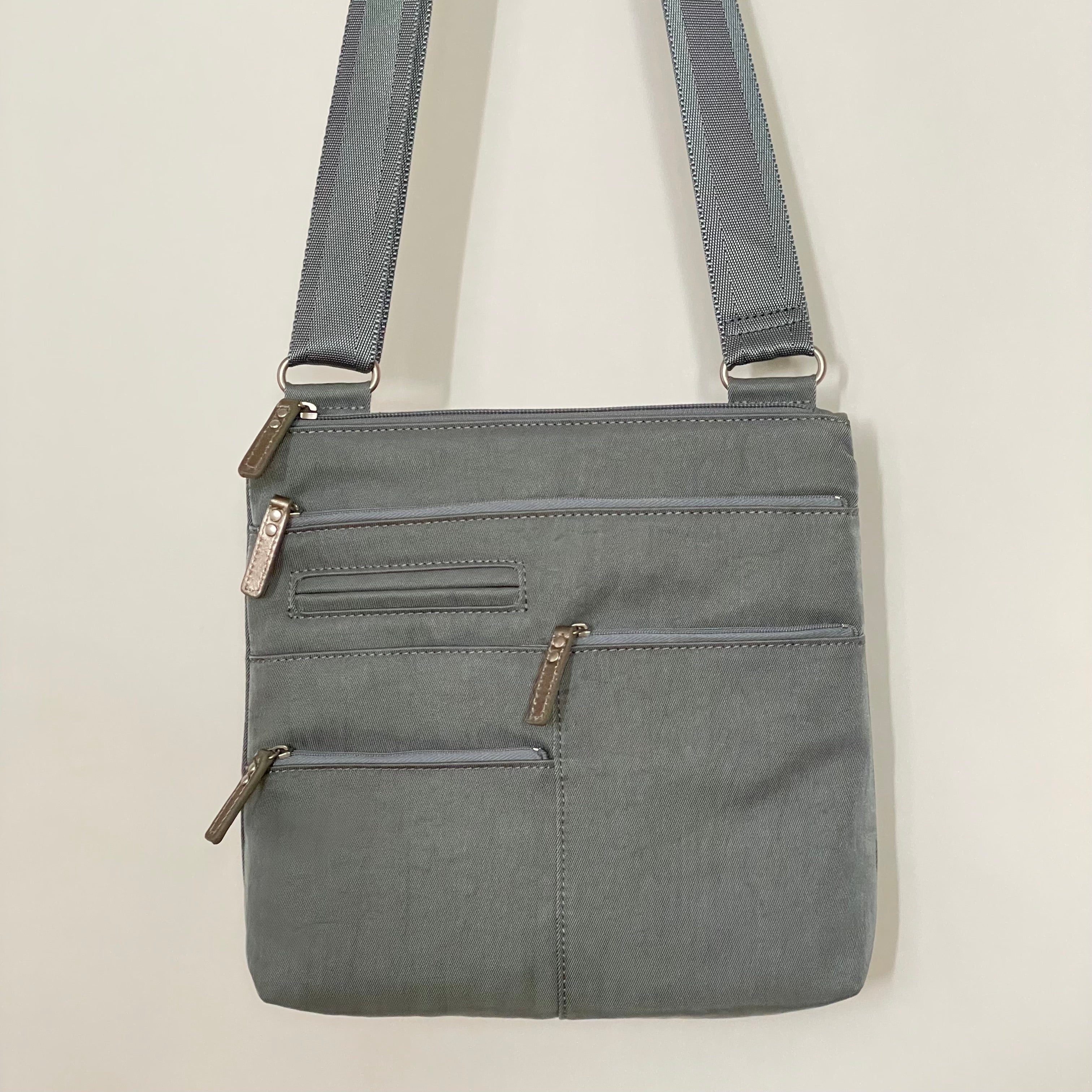 NICO - Mist x Grey | Multi-Pocket Shoulder Bag | Small